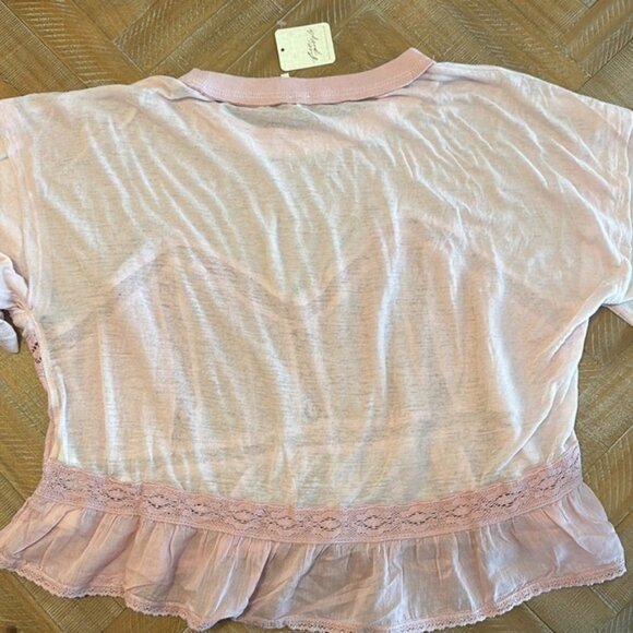 Free People Fall in Love Peplum Lace Boho Top T-shirt in Lilac Wine - Picture 8 of 8